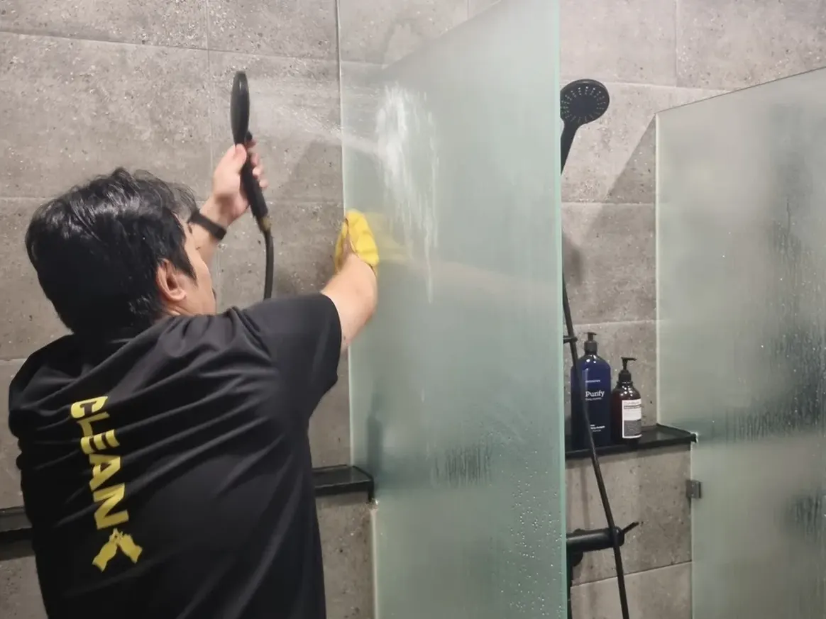 김해시 생림면 건물 세면대·파우더룸 바닥 위생청소 사례 - 행진크린