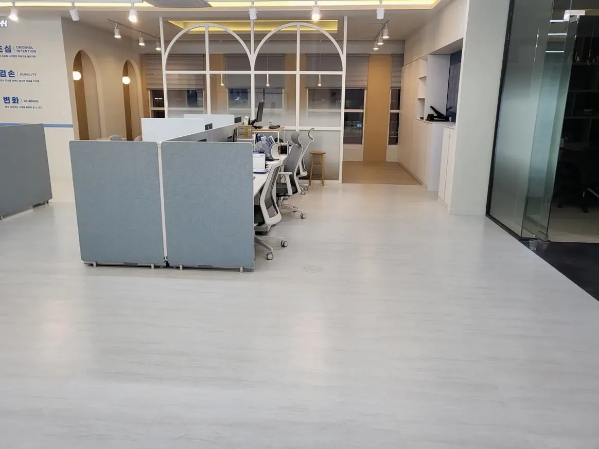 거제시 거제면 사업장 복도·대기 동선 야간 위생청소 사례 - 행진크린